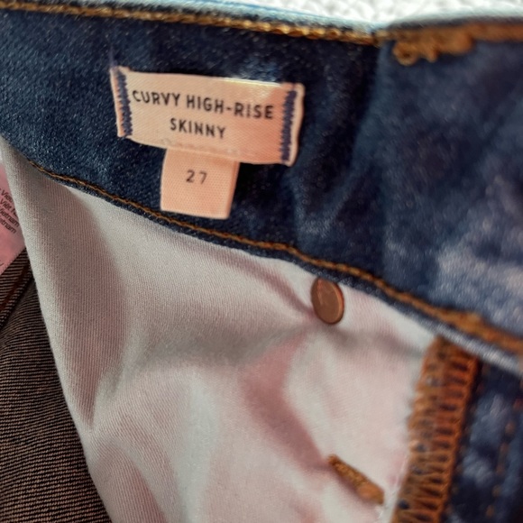 COPY - Madewell Curvy High Rise Skinny Jeans - Picture 8 of 11